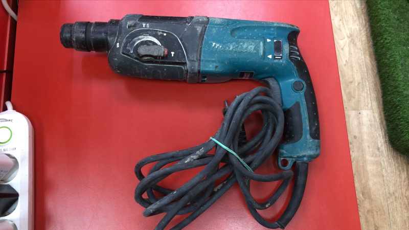 Перфоратор Makita HR2470