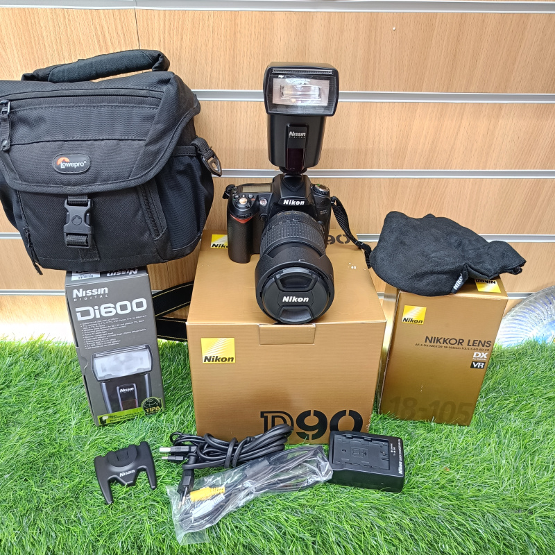 Фотоаппарат Nikon D90