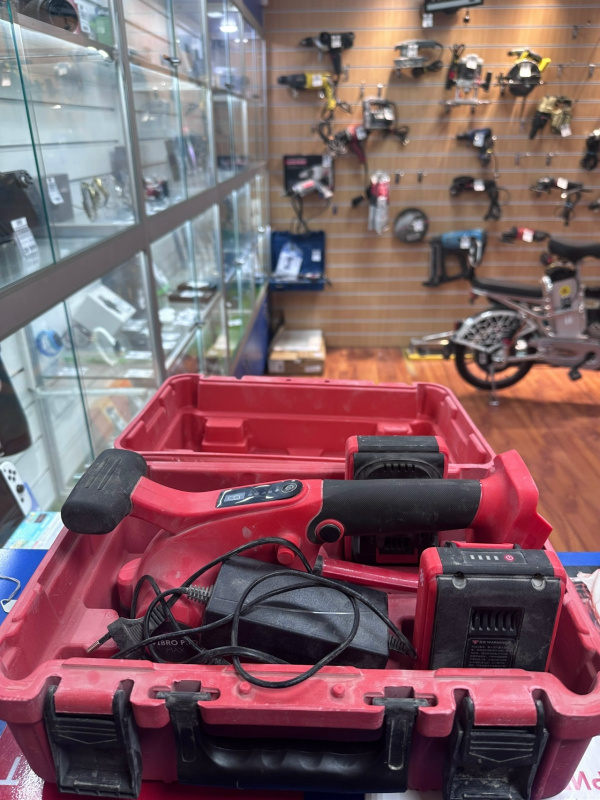 Вибратор для бетона DLT MAX