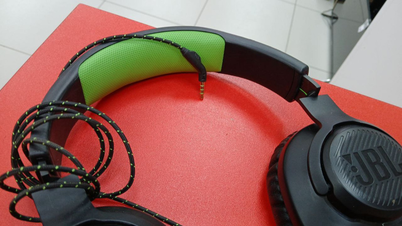 Наушники JBL quantum 100x