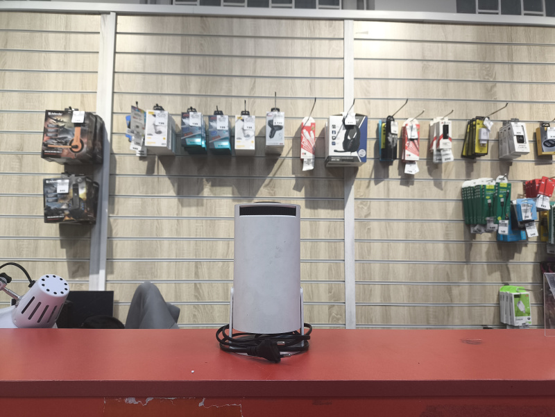 Проектор  HY300