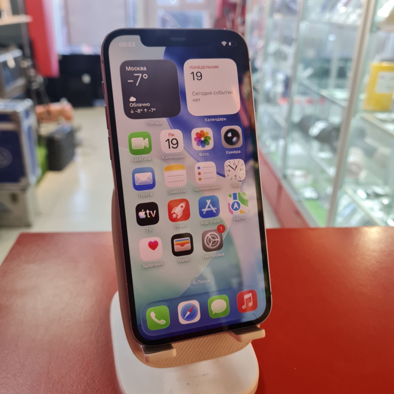 Мобильный телефон Apple iPhone 12