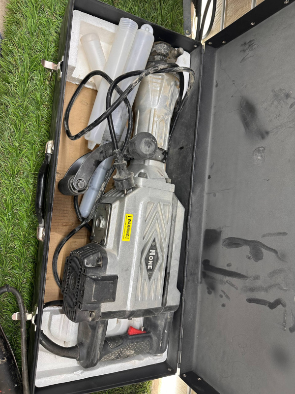 Отбойный молоток NUMBER ONE EDH2400/65-1 (2.4 кВт, 65 Дж)