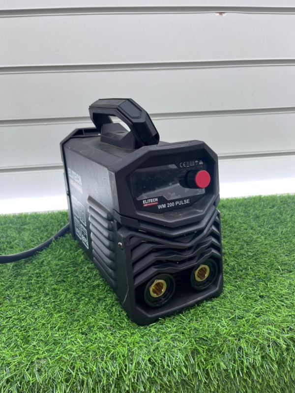 Сварочный аппарат - инвертор ММА Elitech WM2000