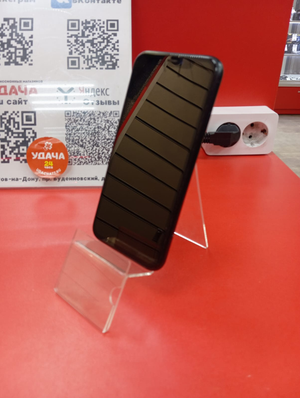 Мобильный телефон Apple iPhone XR