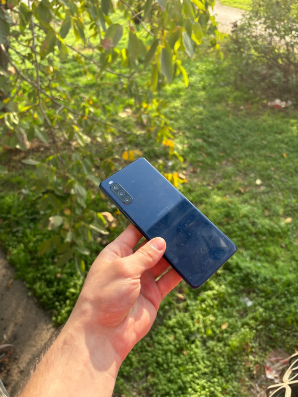 Мобильный телефон Sony Xperia 10 II