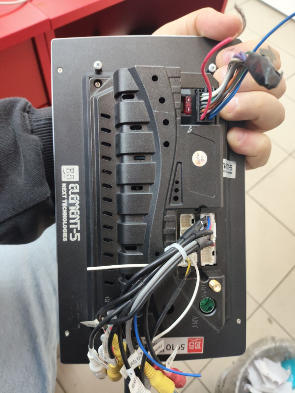 Автомагнитола Element e5