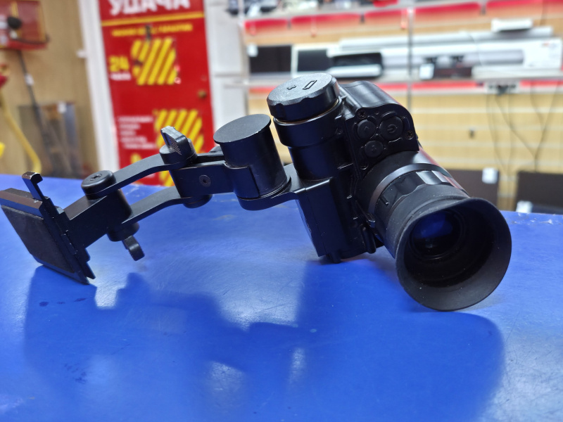 Прибор ночного видения Bionic NVG-10