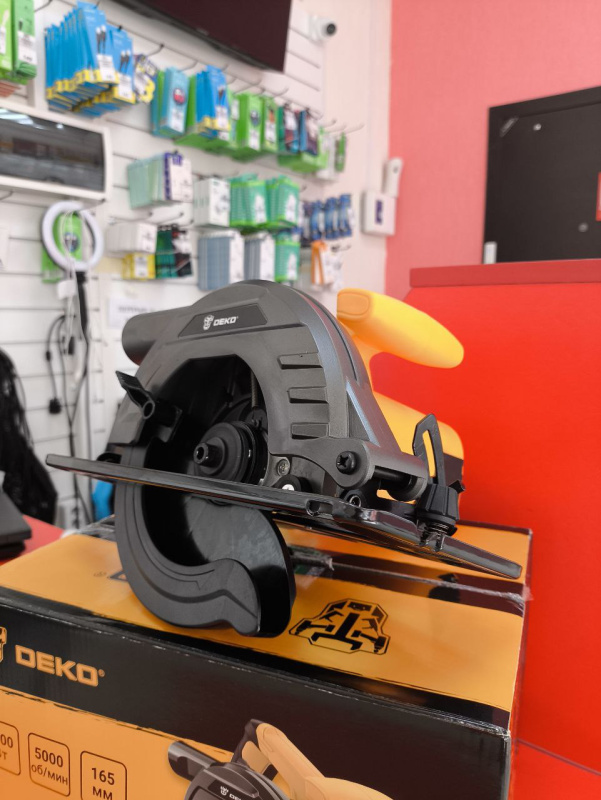 Циркулярная пила Deko CS1100DK