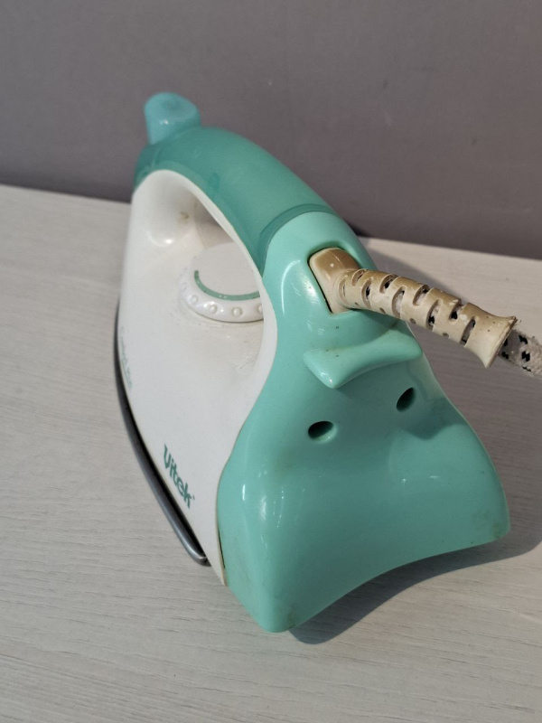 Утюг Vitek VT-1204