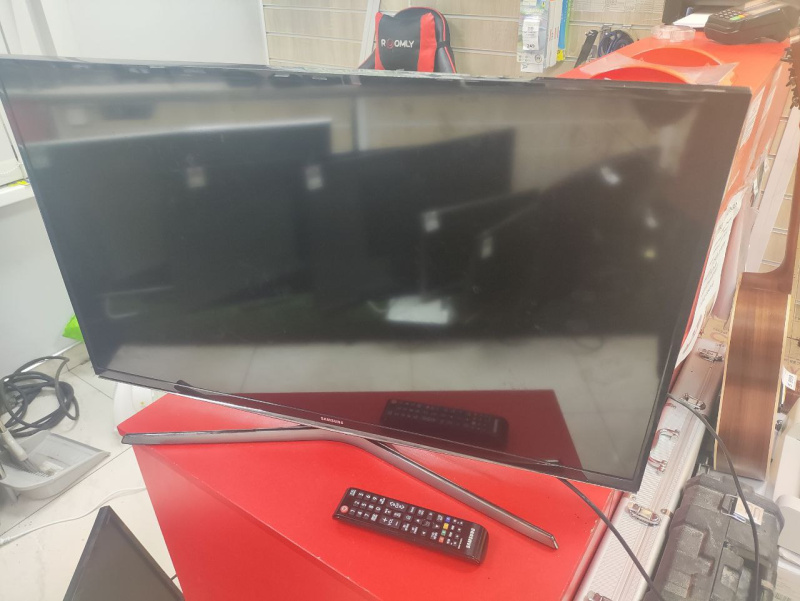 Телевизор Samsung UE32J6300AU