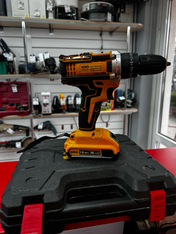 Шуруповерт Dewalt Не указана