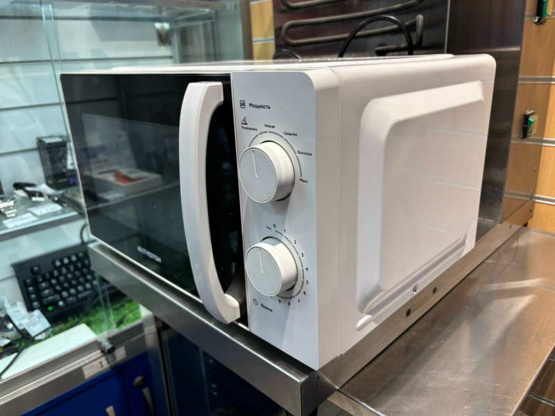 Микроволновая печь  20лит