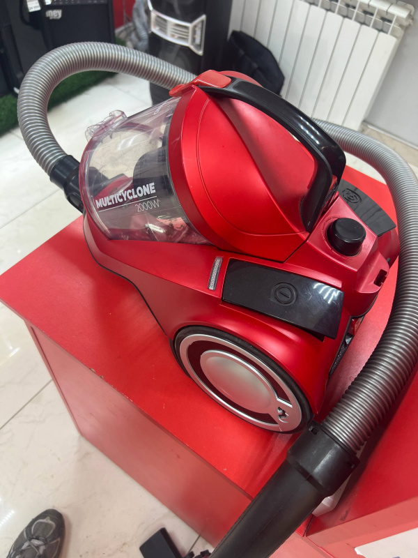 Пылесос Starwind SCV2081