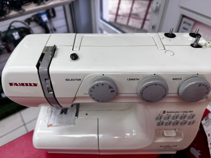 Швейная машина Fabula silver line 3016s