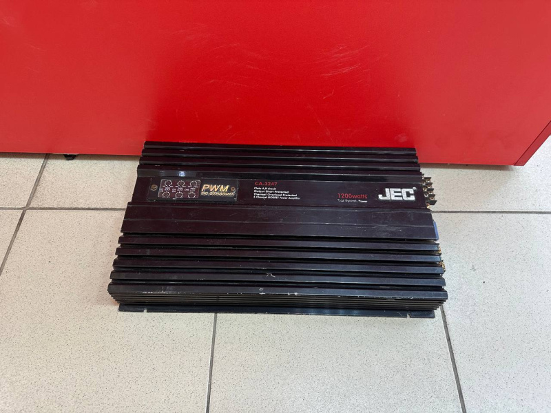 Авто усилитель JEC CA-3247