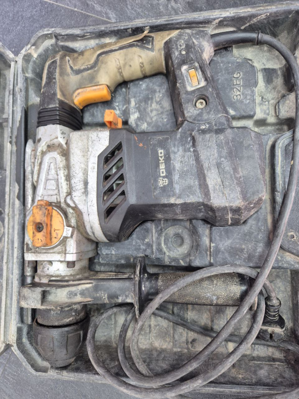 Отбойный молоток Deko DKRH32LD1