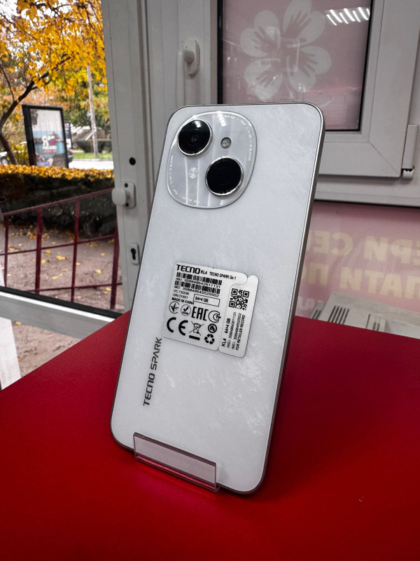 Мобильный телефон Tecno Spark Go 1
