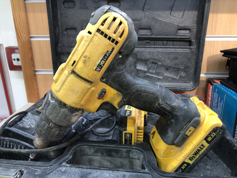 Шуруповерт Dewalt DCD771D2-KS