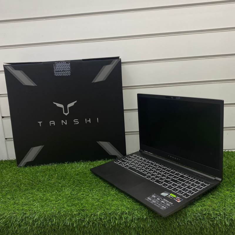 Ноутбук Titan x15f