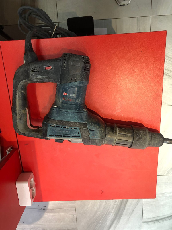 Отбойный молоток Bosch GBH 5-40D