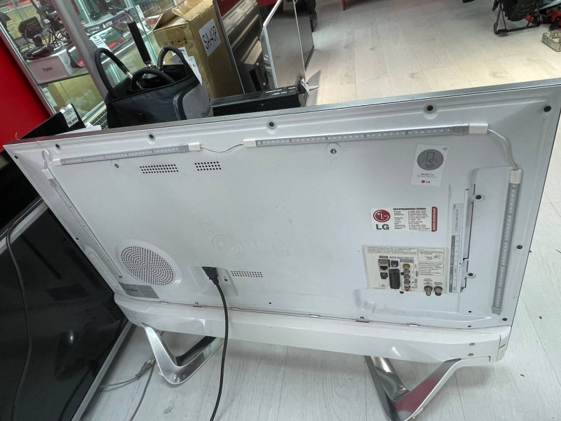 Телевизор LG 42LA741V