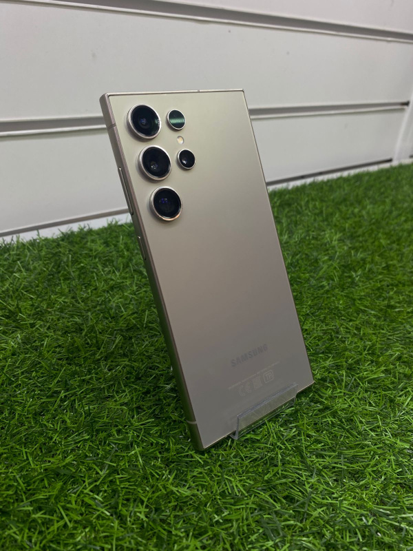 Мобильный телефон Samsung Galaxy S24 Ultra