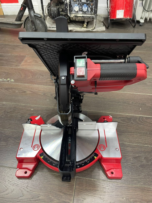 Торцовочная пила Elitech ПТК 1625