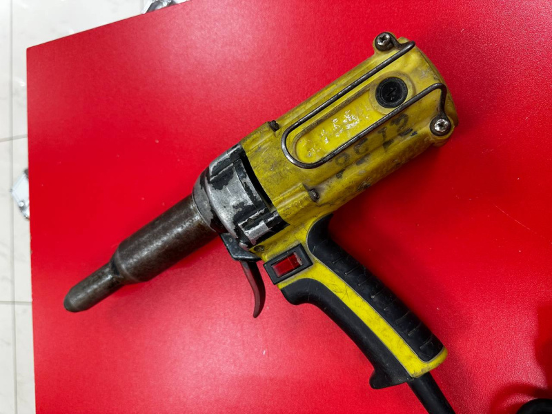 Заклепочник Absolut SkyTools SK 1006