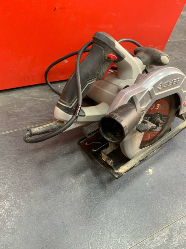 Циркулярная пила Зубр 1300