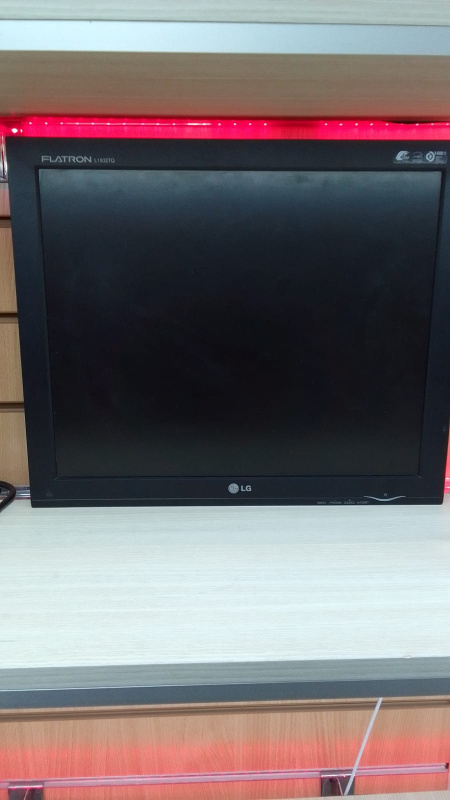 Монитор LG Flatron L1932P