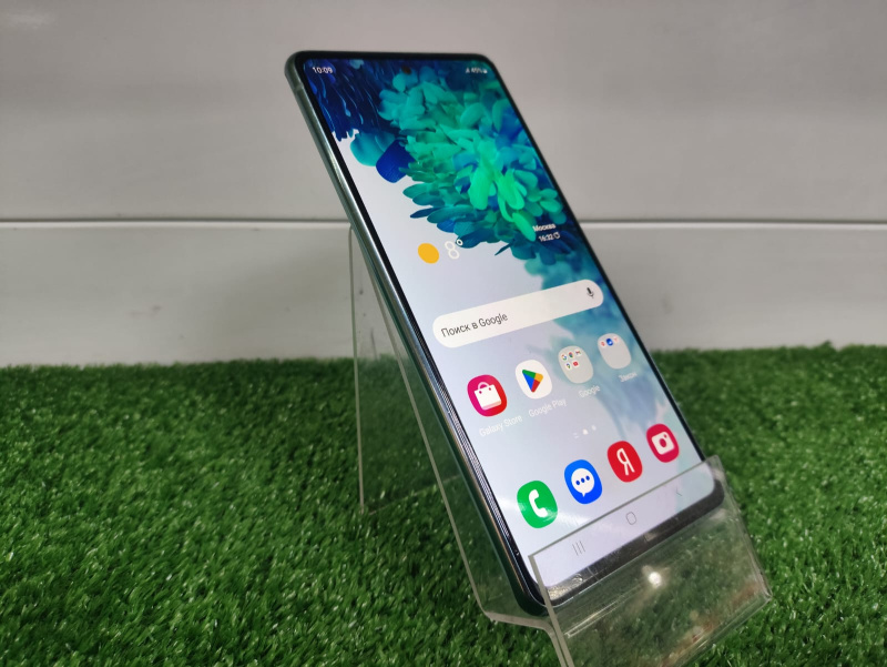Мобильный телефон Samsung Galaxy S20 FE