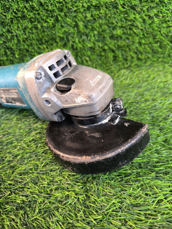 Болгарка Makita 9558 HN