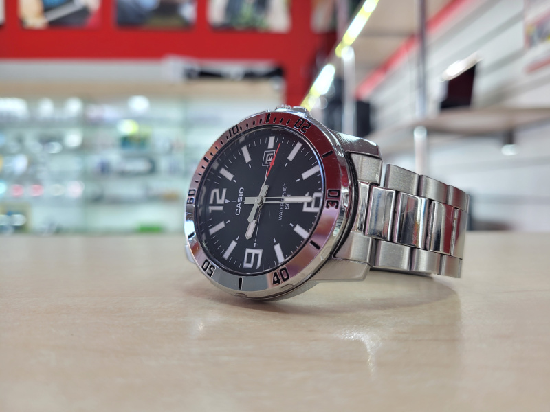 Часы наручные Casio MTP-VD01D-1B