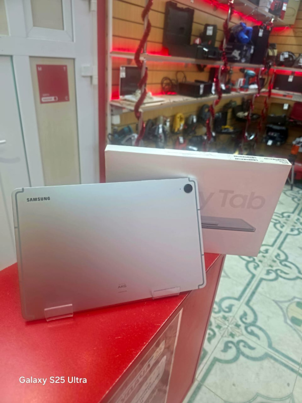 Планшет Samsung Galaxy Tab S9 FE