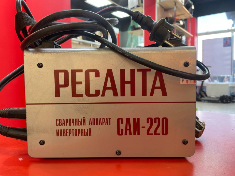 Сварочный аппарат - инвертор ММА Ресанта саи-220