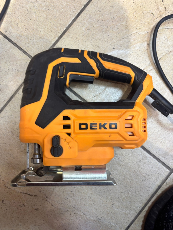 Электролобзик Deko DKJS900