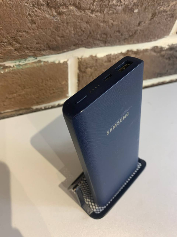 Внешний аккумулятор Samsung ЕВ-Р3000