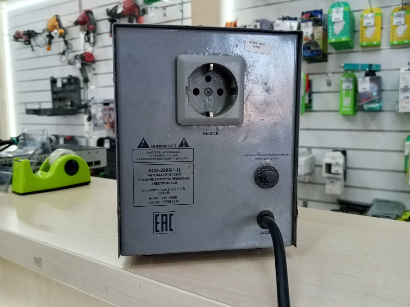 Стабилизатор напряжения ресанта Ресанта АСН-2000/1Ц