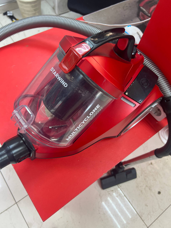 Пылесос Starwind SCV2081