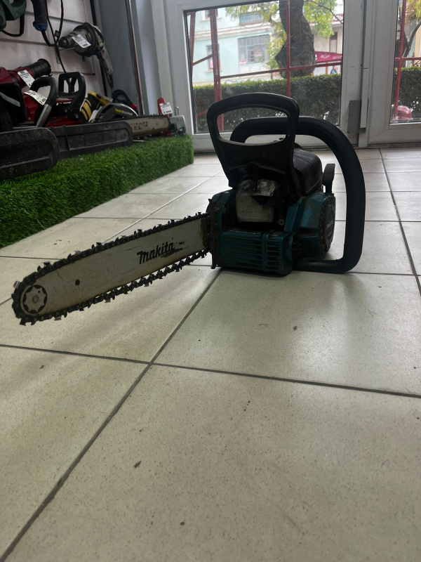 Бензопила Makita EA3202S40B