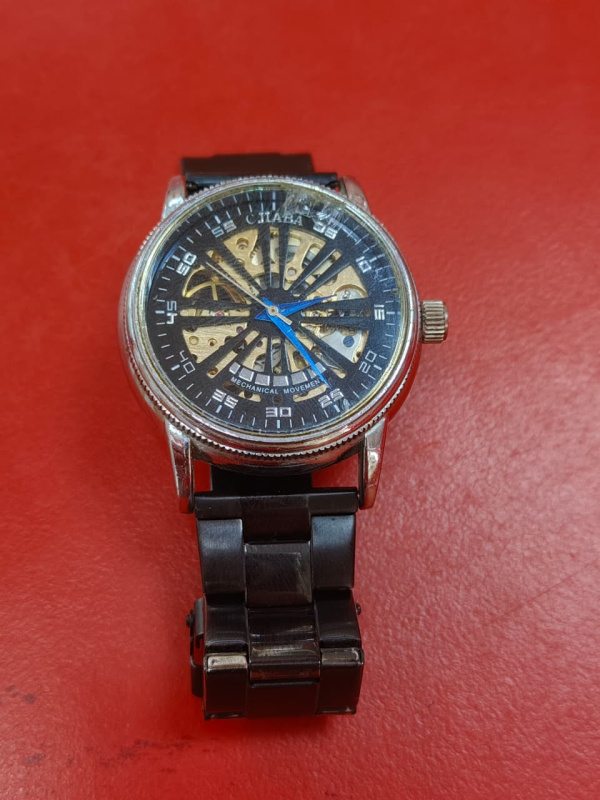 Часы наручные  Movement