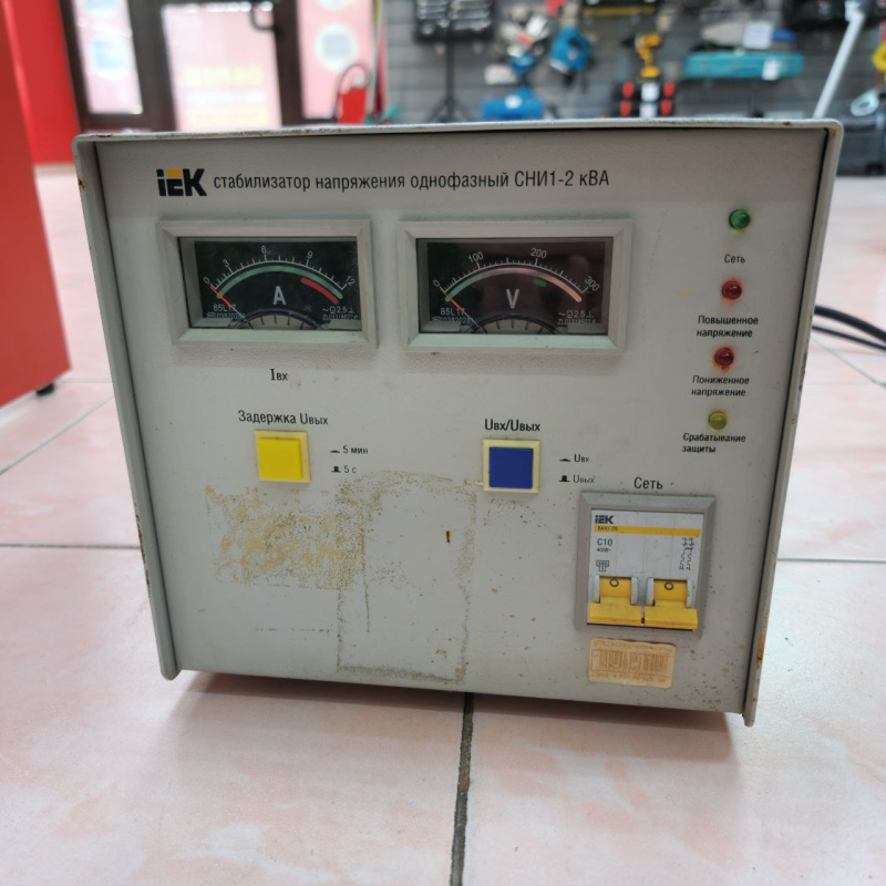 Стабилизатор напряжения Стабилизатор напряжения IEK Сни1-2ква