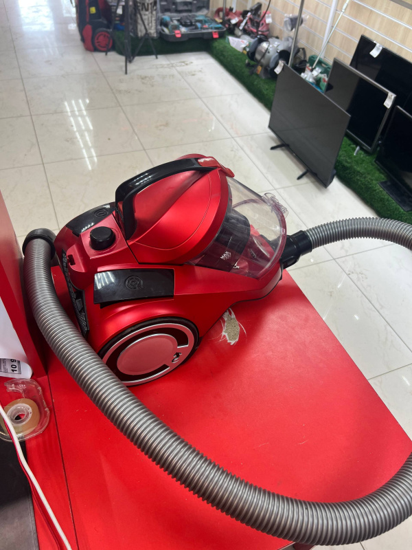 Пылесос Starwind SCV2081