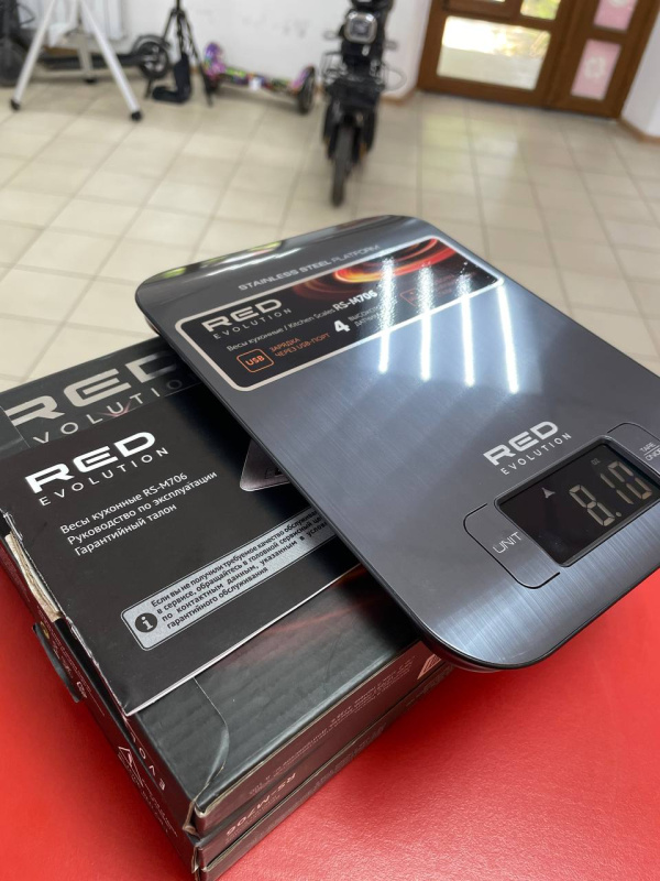 Весы  RED evolution RS-M706