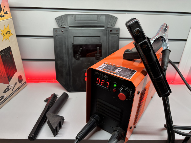 Сварочный аппарат - инвертор ММА Viking ММА 250 Pro
