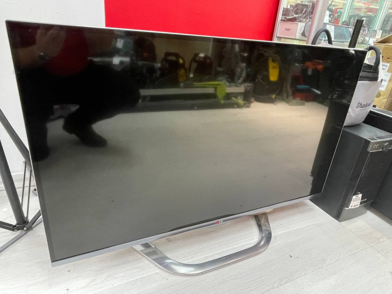 Телевизор LG 42LA741V