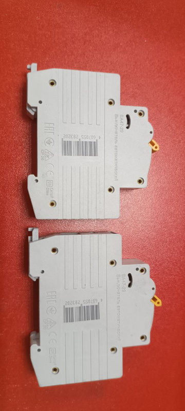 Стабилизатор напряжения Автоматический выключатель 2шт IEK ba47-29