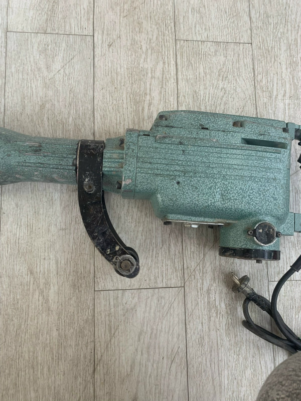 Отбойный молоток МОЭ 1650