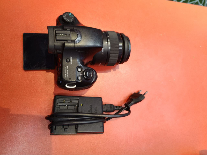 Фотоаппарат Sony STL-A65v